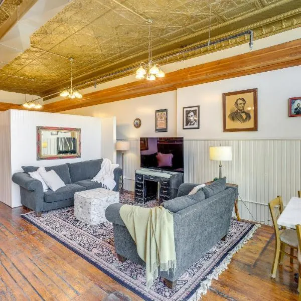 Cozy Abode in Historic Yankton - Heart of the City, hotel in Yankton