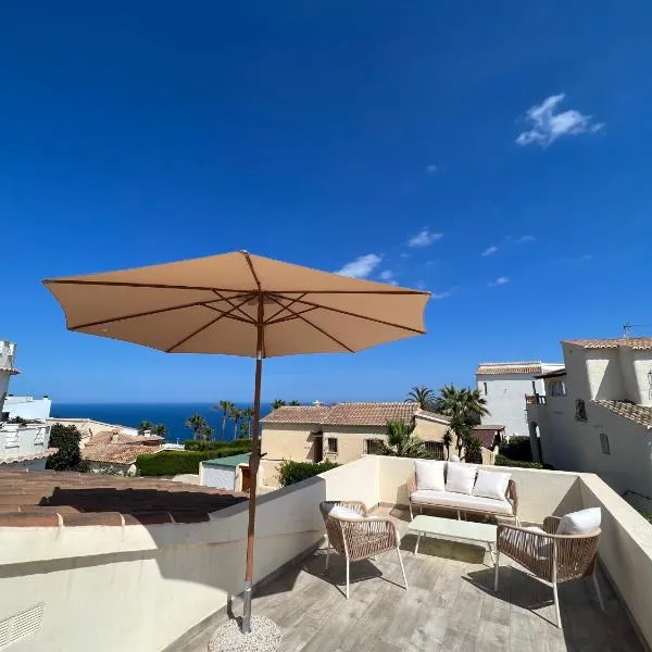 Luminosa villa con vistas al mar en Cala Moraig, hotel v destinácii Benitachell