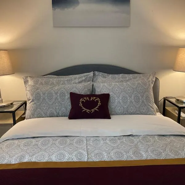 Luxury One bedroom with garden – hotel w mieście Vallauris