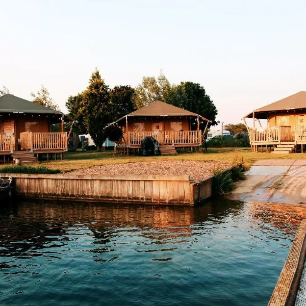 Luxury Lake Lodge, hotel v destinaci Alphen