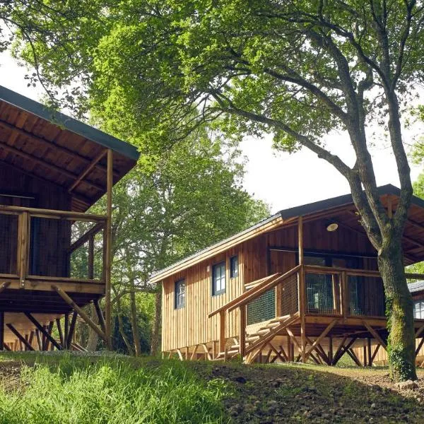 Le Jardin Saint Germain Lodges and Events, hotel v destinácii Plogastel-Saint-Germain
