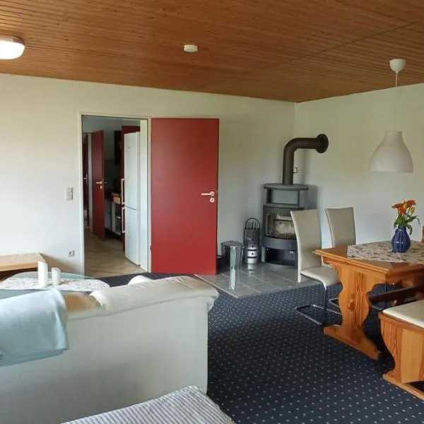 Ferienwohnung Bienenbeute, hotel em Ebenweiler