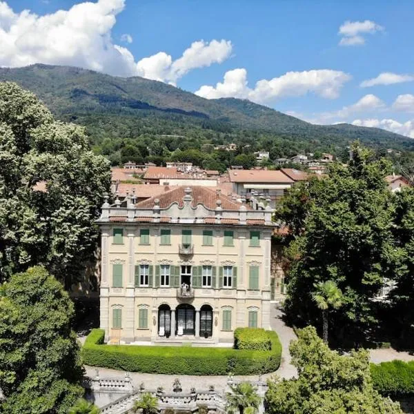 Antica dimora Villa Tatti-Tallacchini – hotel w mieście Comerio