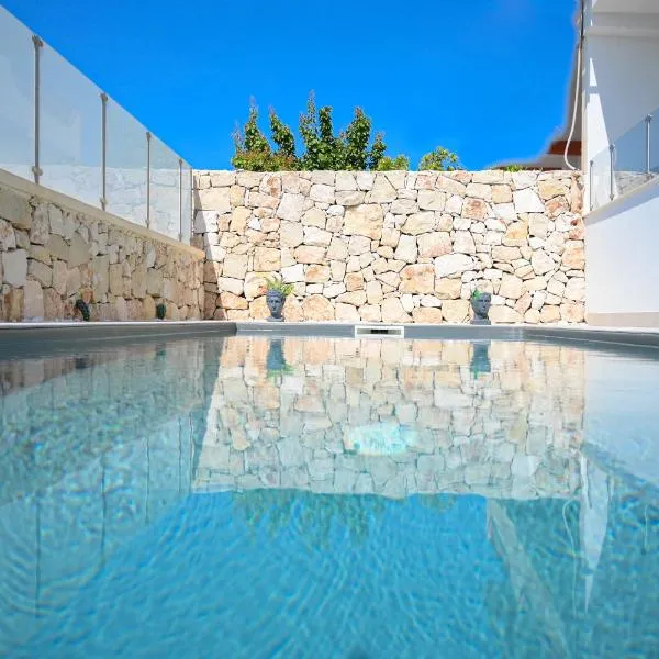 Villa Carlotta con piscina privata, hotel u gradu 'Noto Marina'