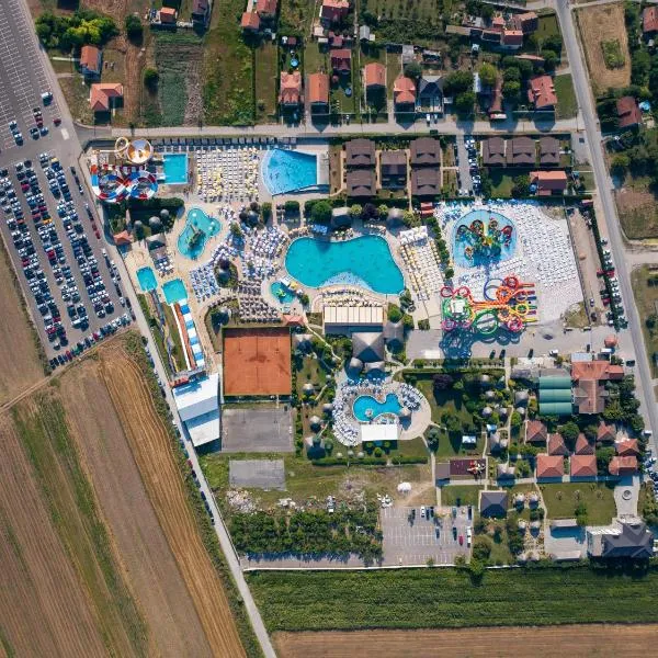 S Club Resort Hotel Aqua Park and Spa, hotel i Bečmen