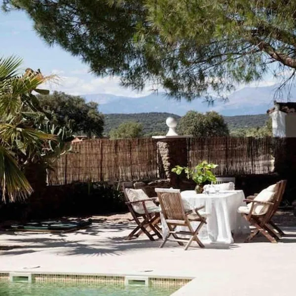 Casa de campo en la falda de la Sierra de Gredos、Mejoradaのホテル