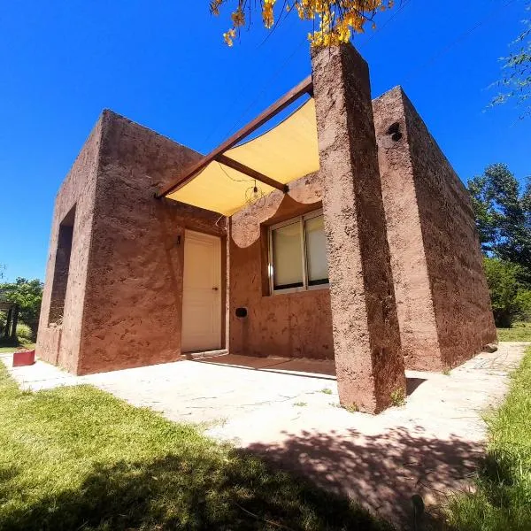 Los Bambues Cabañas, hotel in El Volcán