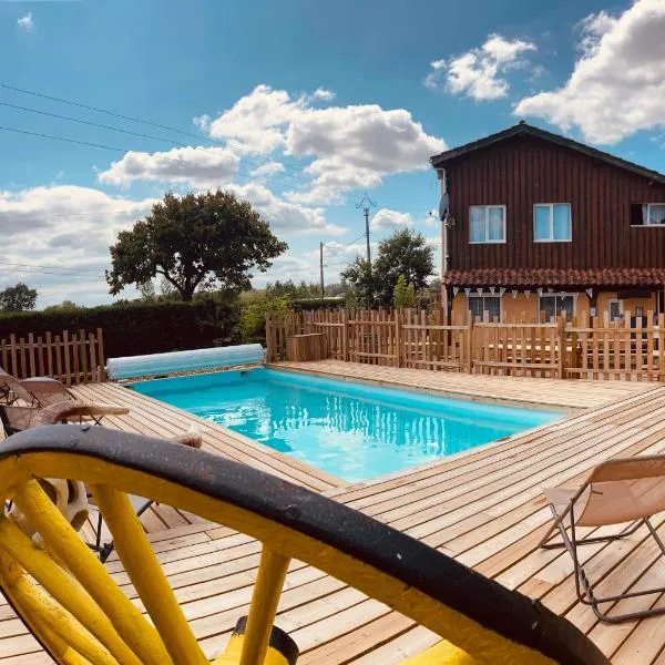 Camping Syl-Vallée Western Village, hotel en Sainte-Marthe