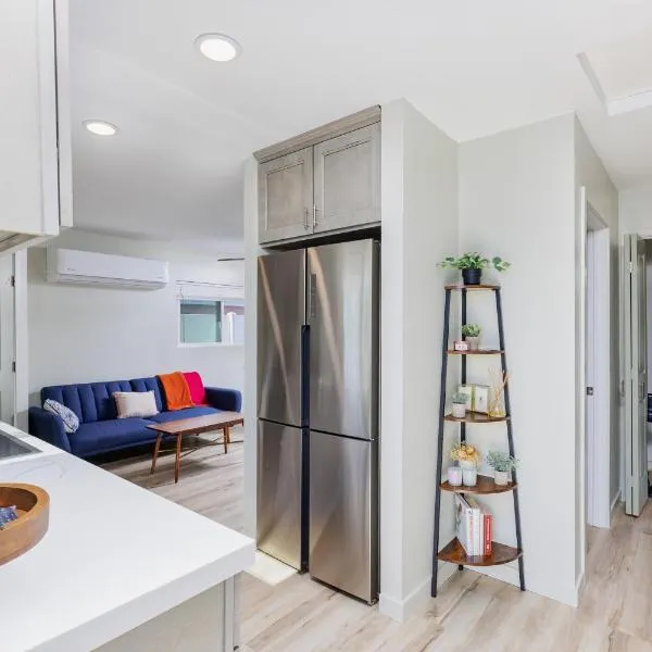 Cozy and Quiet Front House, hotel a Fontana
