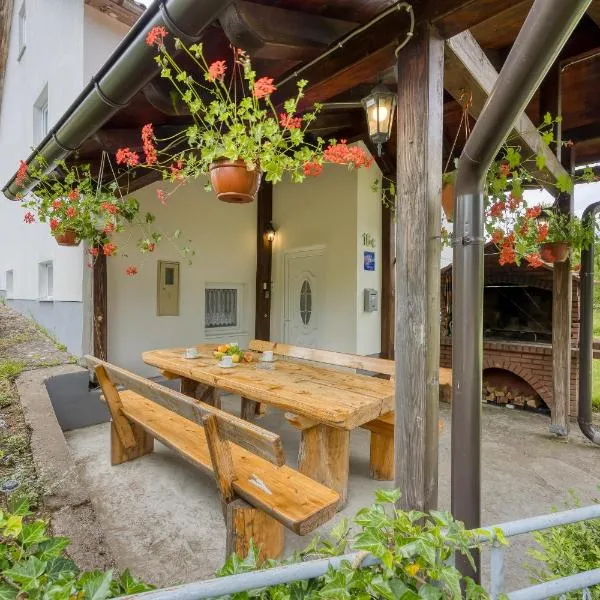 Holiday home Veki***, hotel v destinaci Korenica