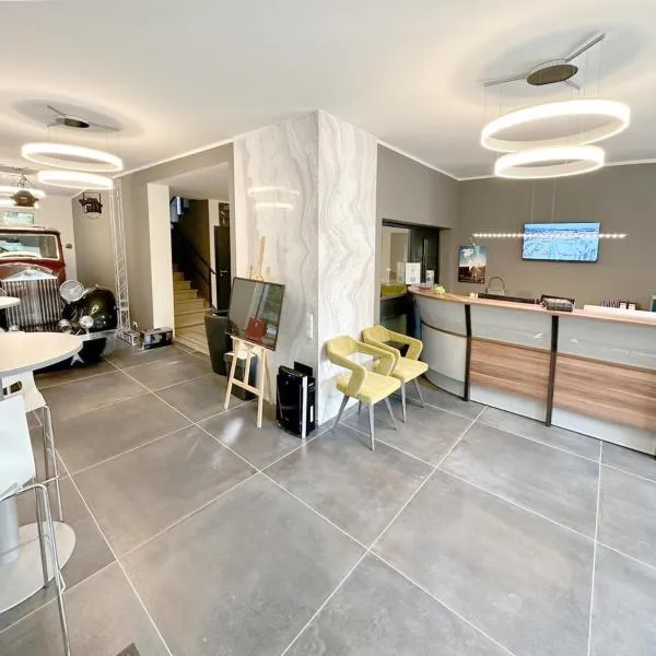 Gästehotel Lucendi Premium Lounge, hotel u gradu 'Hohenleimbach'