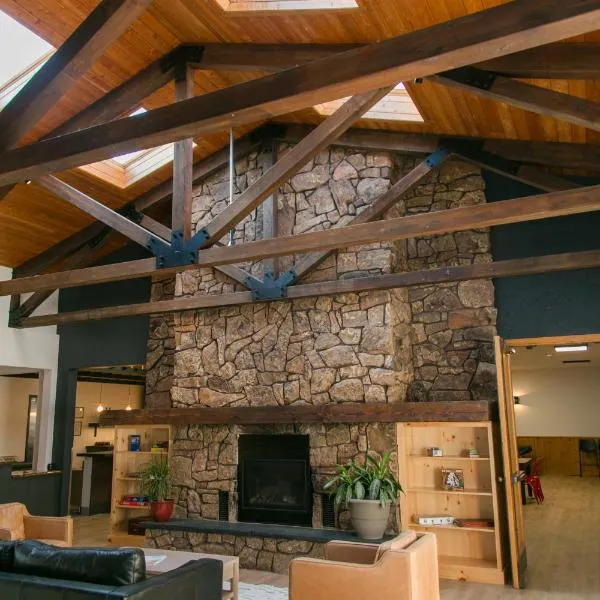 LOGE Wolf Creek โรงแรมในเซาธ์ฟอร์ค