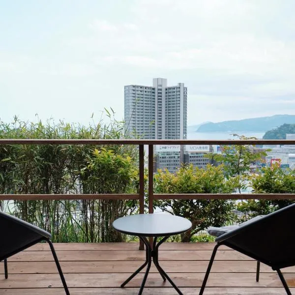 new! 熱海桃山邸　Atami terrace villa 〜Sauna & Onsen 〜, hotel v destinaci Atami