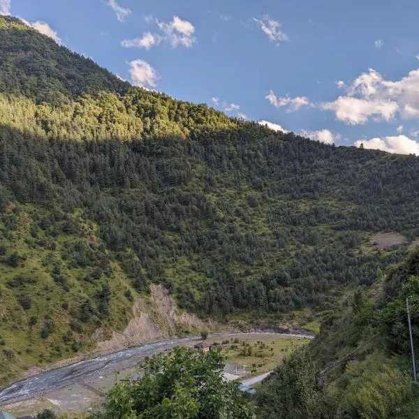 Doxturi's sakhli, hotel v destinaci Shatili