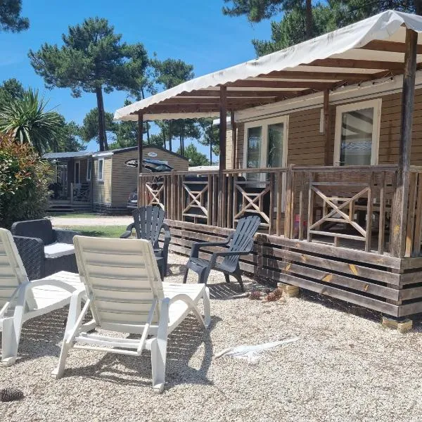Mobil Home 6 personnes Camping 5 étoiles, hotell i Montalivet-les-Bains