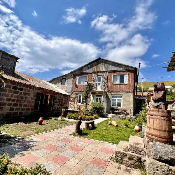 Yerivar, hotel v destinaci Semyonovka