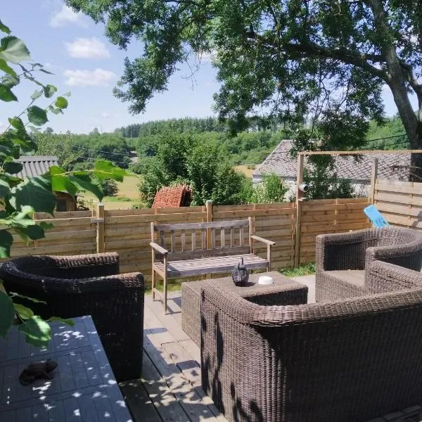 L'île d'Amélie, hotel u gradu 'Ciney'