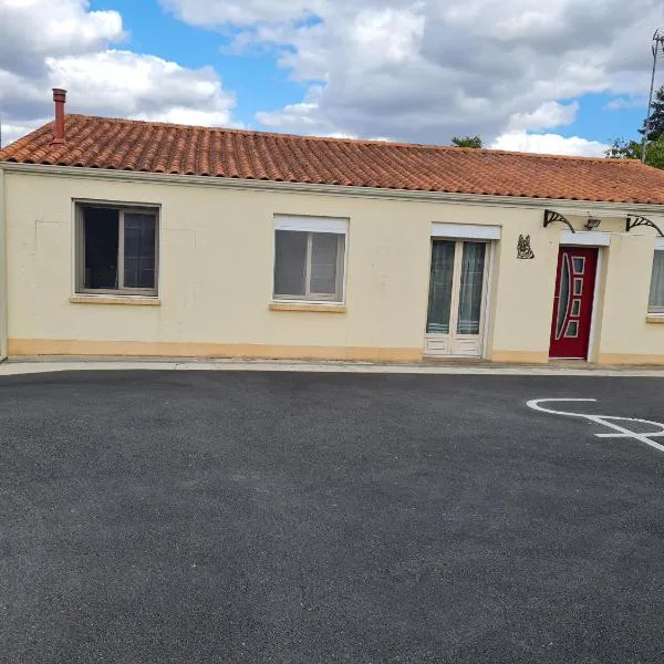 Chambre privé inclu chez l'habitant, hotel in Mazières-en-Gâtine