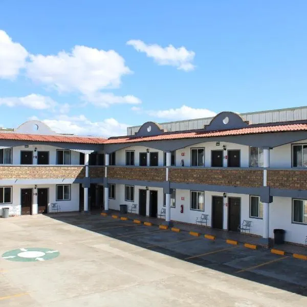 Hotel La Quinta Bonita，恩塞納達港的飯店