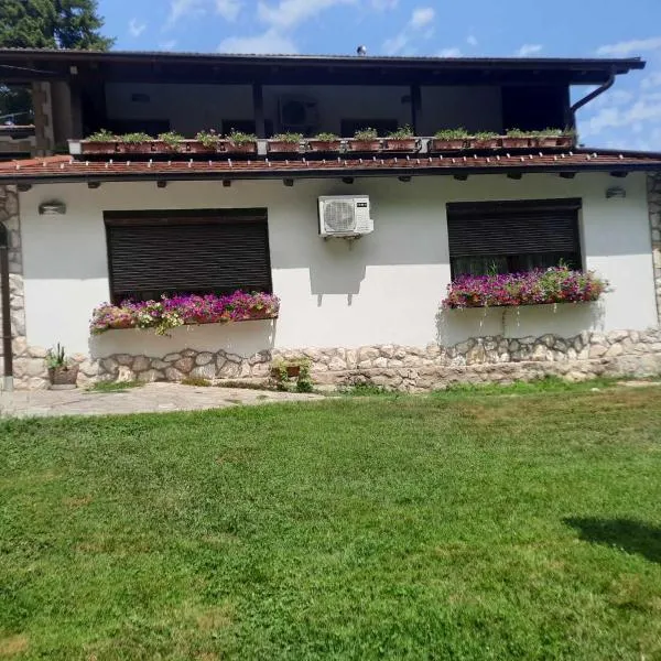 Apartman Slapovi, hotel di Krupa na Vrbasu