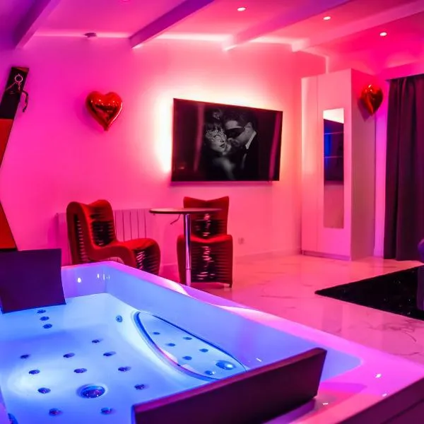 SECRET SUITE "Mr Grey" - Jacuzzi privatif - Gare RER C - Proche Paris, hotel em Brétigny-sur-Orge