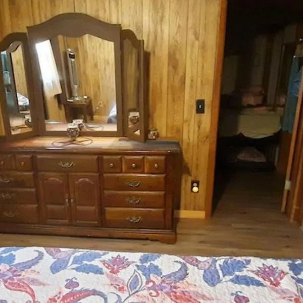 Sandie's Country Bed and Bath, hotel in Chiefland