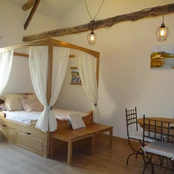 L'Oratori : chambre l'Authentique, hotell i Sérignac