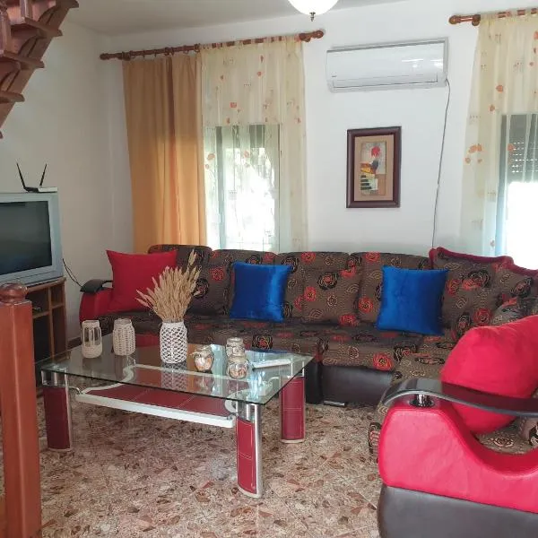 Eni's Villa, 5km From Shengjini Beach, hotell sihtkohas Lezhë