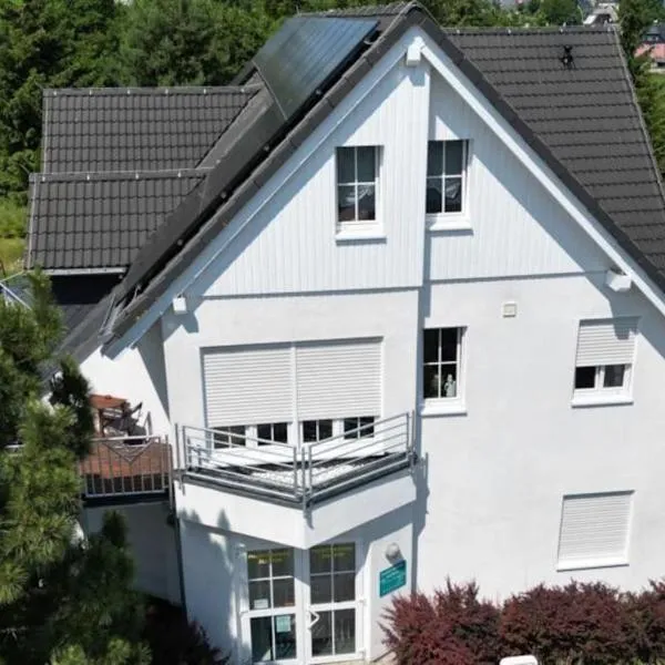 Neuer Anbau에 위치한 호텔 Ferienwohnung Fischer mit E-Ladestation direkt am Haus