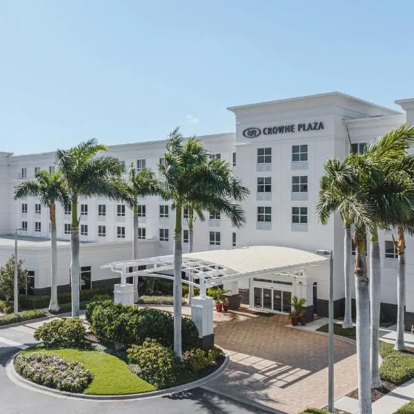 에스테로에 위치한 호텔 Crowne Plaza Ft Myers Gulf Coast, an IHG Hotel