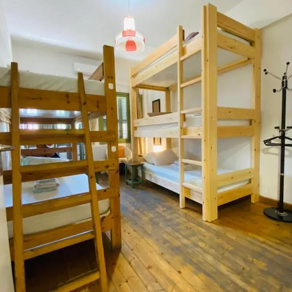 Lima Sol House, hotel v destinaci Limassol