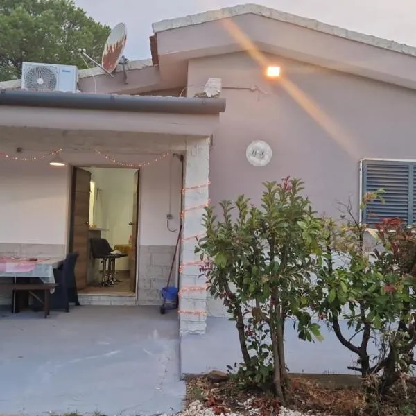 Gio' house, отель в городе Феррандина