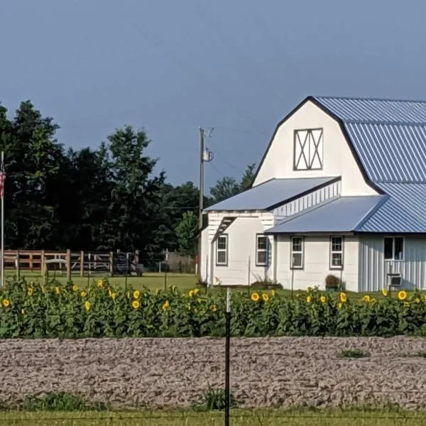 Bunkhouse Farm Stay, hotel in Fort White