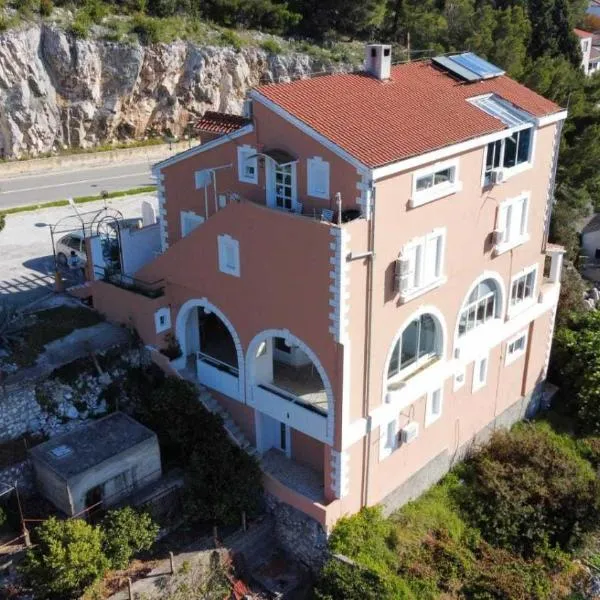 Family Majčica - villa Malo Misto, hotel v Kleku