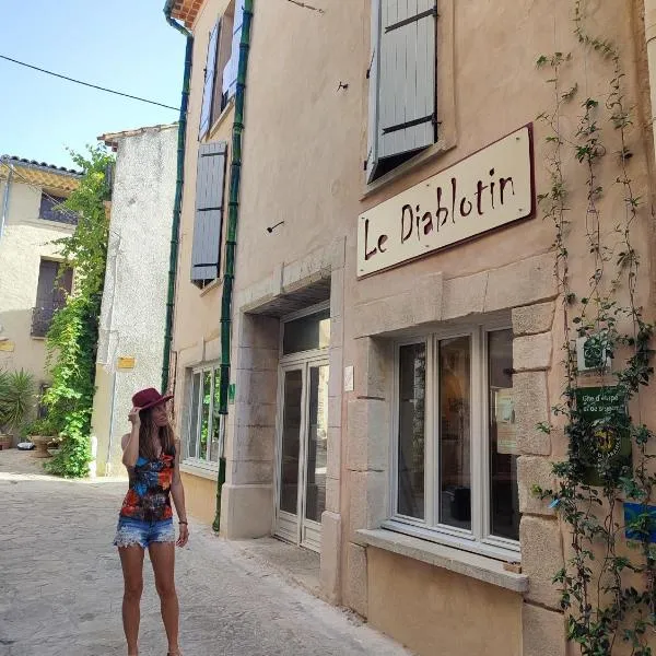 Hostel Le Diablotin, hotel en Saint-Jean-de-Fos