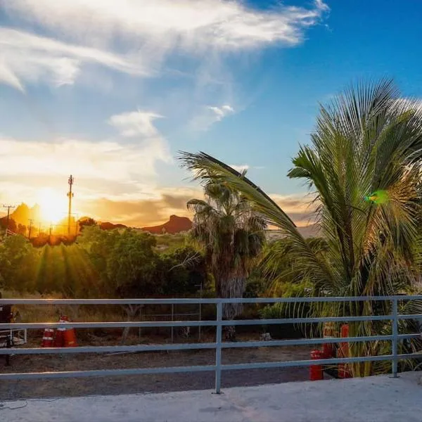 Magical views of the Sea of Cortez with BBQ & Wi-fi, hotel en Rancho El Pozo