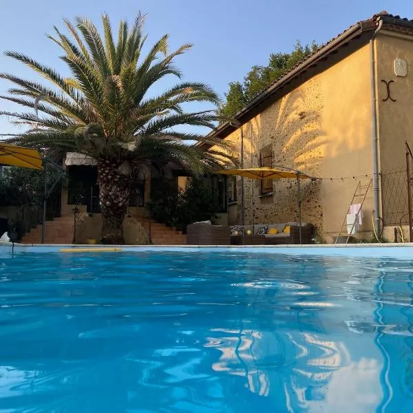 Maison Lacourrège, hotel in Termes-dʼArmagnac