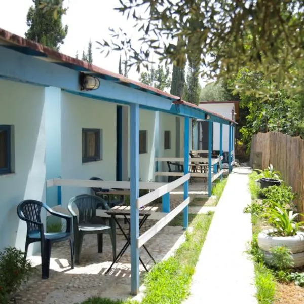 Glamping Rooms at The Sea Turtle, ξενοδοχείο σε Dhërmi