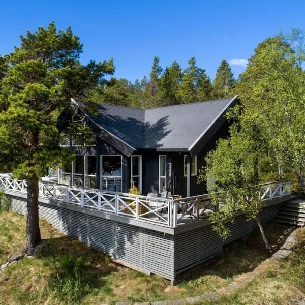 Cabin in Malangen, hôtel à Kjerkevik