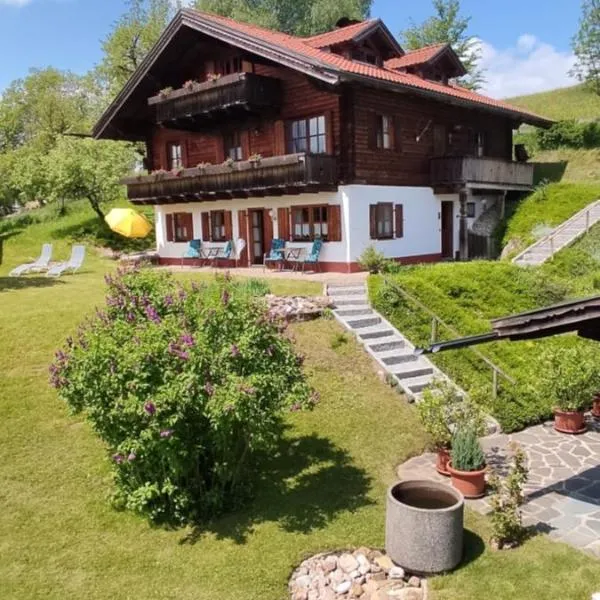 Opas Bergchalet, hotell i Halblech
