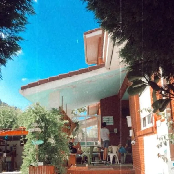 Family Surfers Hostel, hotel di Salinas