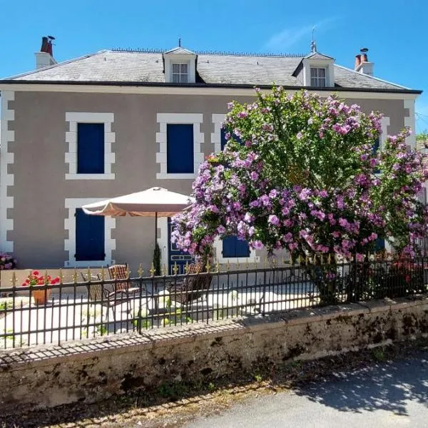 Chambres d’hôtes La Joyeuse, hotel v destinaci Préveranges
