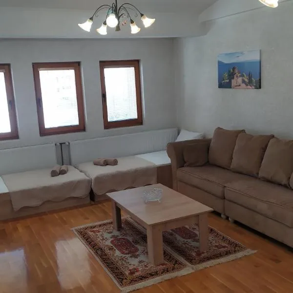 Villa Koteski - Spacious Apt, Near Lake & Parking, hotel in Ohrid