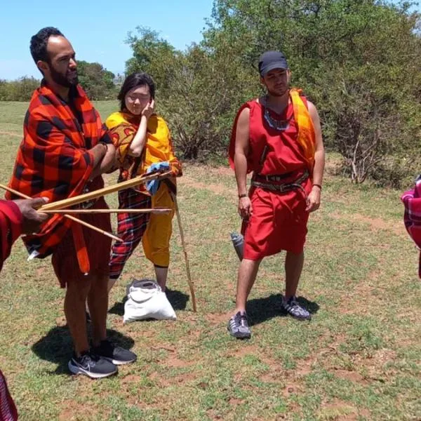 Elephant trails camp, хотел в Sekenani