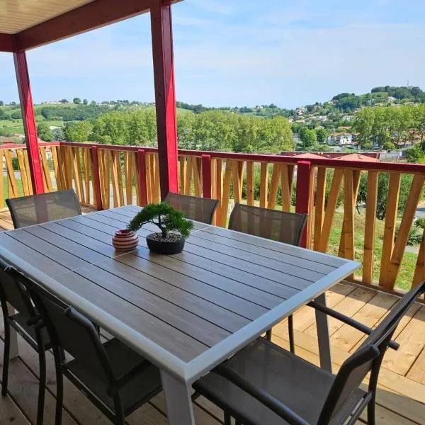 Chalet avec piscine, climatisation & vue de 2 à 6 personnes - Hasparren - Pays Basque - Chalet Ibaia, hotel in Hasparren