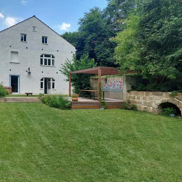 Chalupa U Studánky, hotel v mestu Holany
