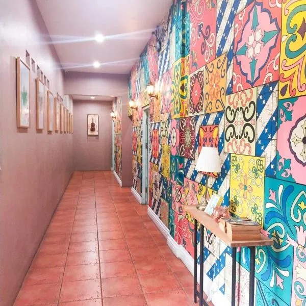 BELVA huis, hotel di Bogor