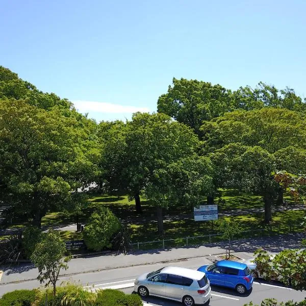 Modern 1 Bedroom Apartment across from Hagley Park, hotel v Christchurchu