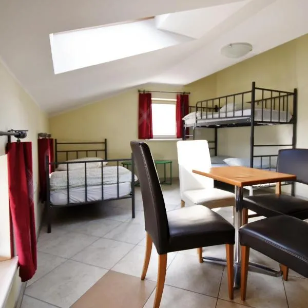 Hostel X Point, hotel v destinaci Kobarid