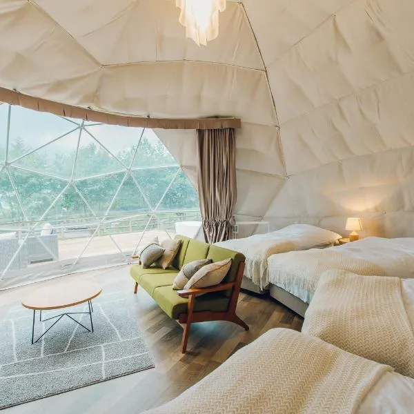 LUONTE 霧の高原 Glamping, hotel en Shikokuchuo